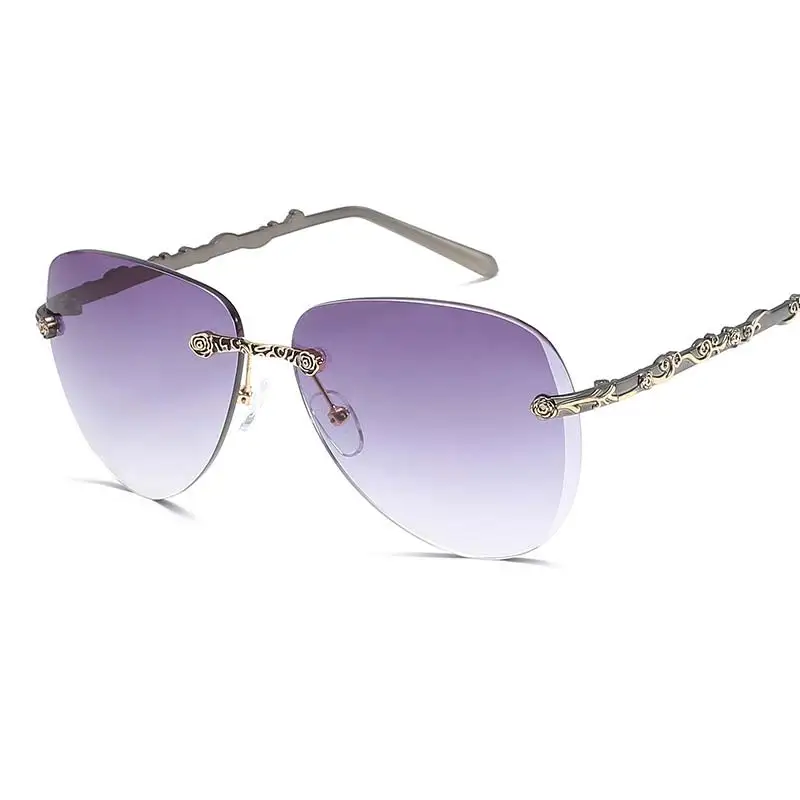 Женские очки пилота Reggaeon роскошные солнцезащитные в металлической оправе с