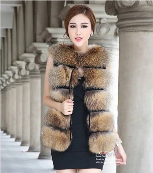 Женский жилет из меха енота зимний меховой большого размера H693 | Женская одежда