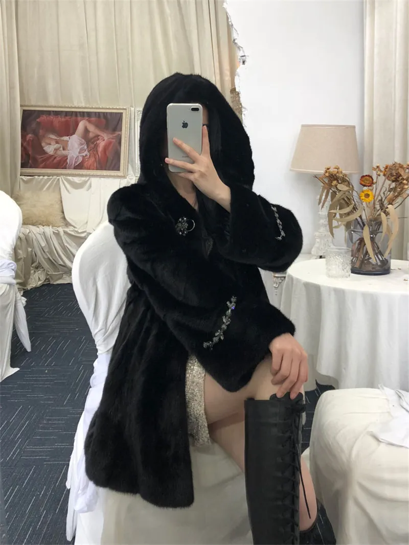 Черный Новинка, Женская норковая шуба, Длинная тонкая Шуба с шапкой, сохраняющая тепло, с длинным рукавом, солнечный цвет, скидка, мода - Цвет: Черный