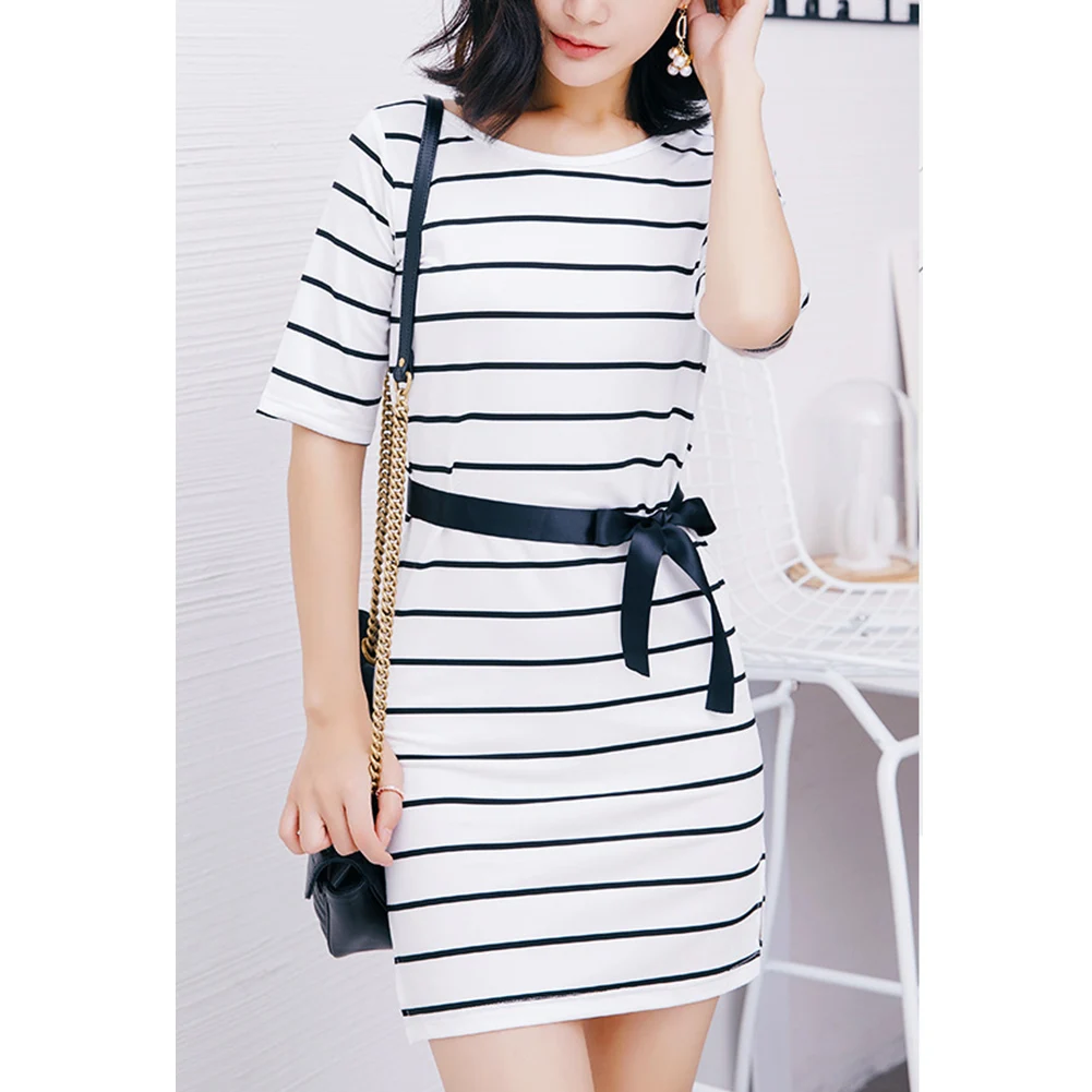 Женское длинное платье-футболка в полоску с разрезом по бокам рукавом пять