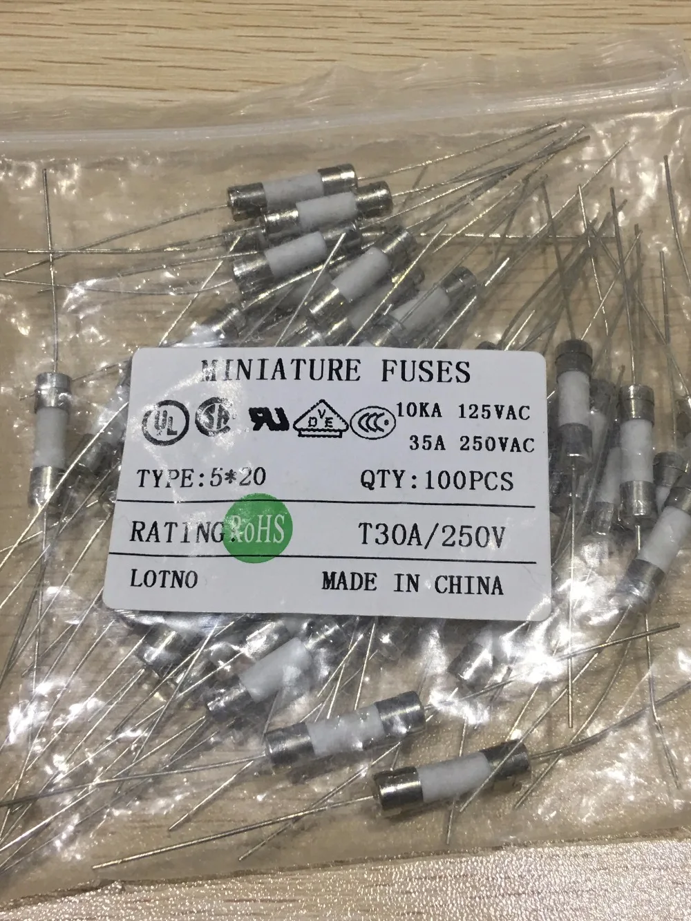 

Taiwan ceramic safety pipe MINIATURE FUSE 30A 250V 5*20mm original and hi quality