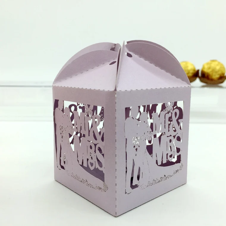 

200pcs Laser Cut Hollow Bride &Broom Mrs&Mr Candy Box Chocolates Boxes With Ribbon For Wedding Party Baby Shower Favor Gift