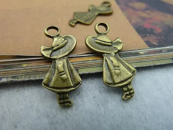 

Ancient bronze little red riding hood 11* 24mm c2346-1 diy accessories vintage