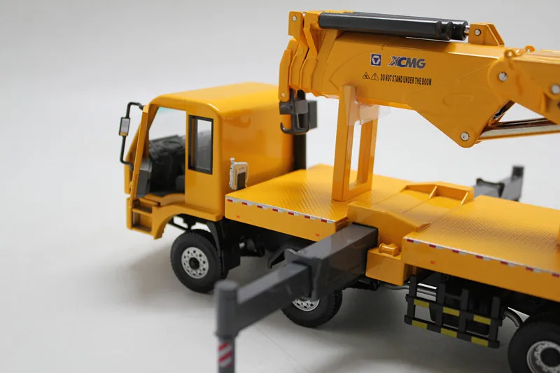 1:35 XCMG SQZ4000A Складная стрела грузовик кран игрушка