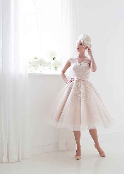 Fashionable Tea Length Blush Tulle With Lace Appliques Wedding Dresses 2014 Sheer illusion Neckline Bridal Gown | Свадьбы и