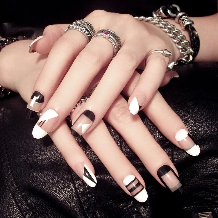 Магазин товаров для ногтей 24 шт. модные длинные полоски накладных (не содержит