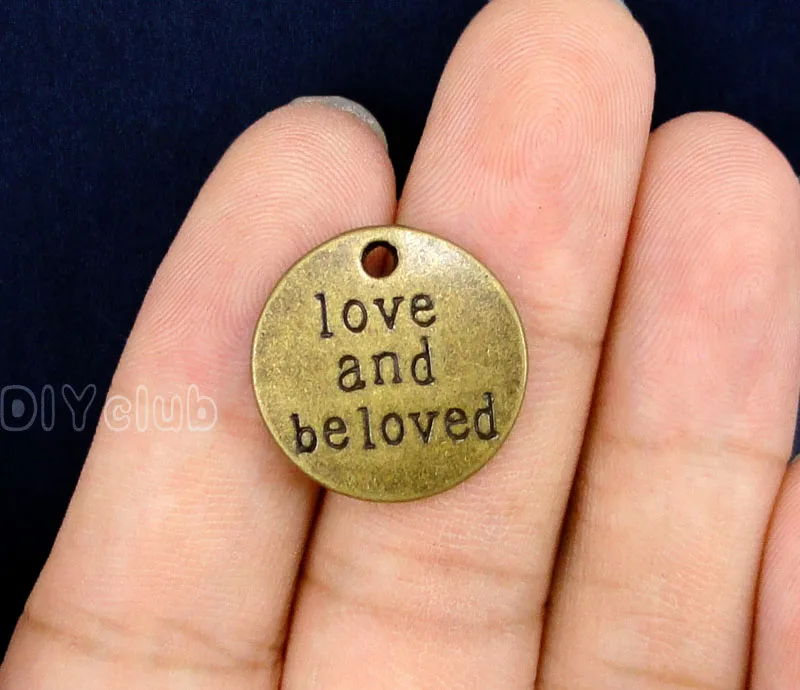 

40pcs-Antique Bronze Love and Be Loved Charms Pendant 20mm