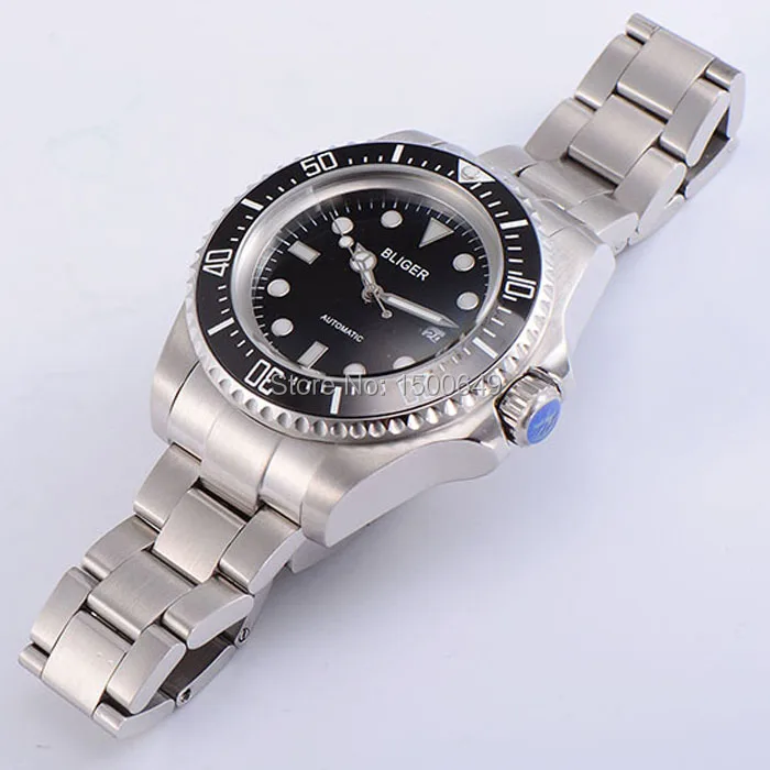 Мужские часы большого размера с синим светящимся циферблатом и керамической