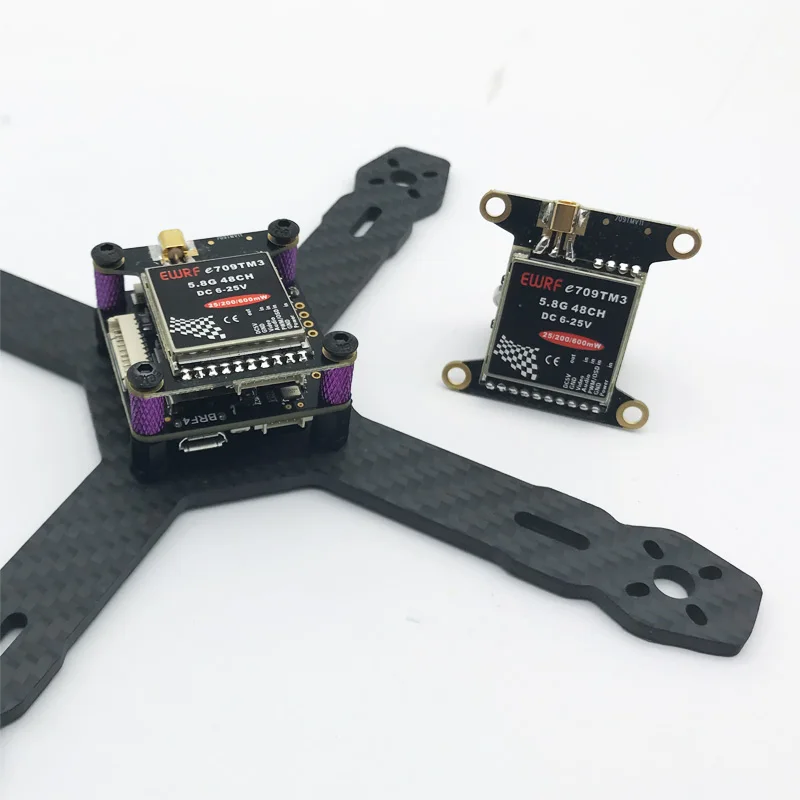 Новый EWRF e709TM3 5 8G OSD Регулируемый AV Передатчик 5В 48CH с встроенным BEC слот для карт/PWM