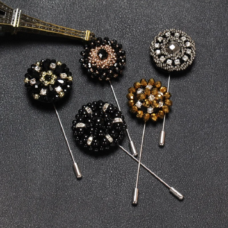 26 Colors Beaded Floral Men Lapel Pins Crystal New Luxury Fashion Men Brooch for Suits Handmade Rhinestone Brooch Pins Accessory images - 6
