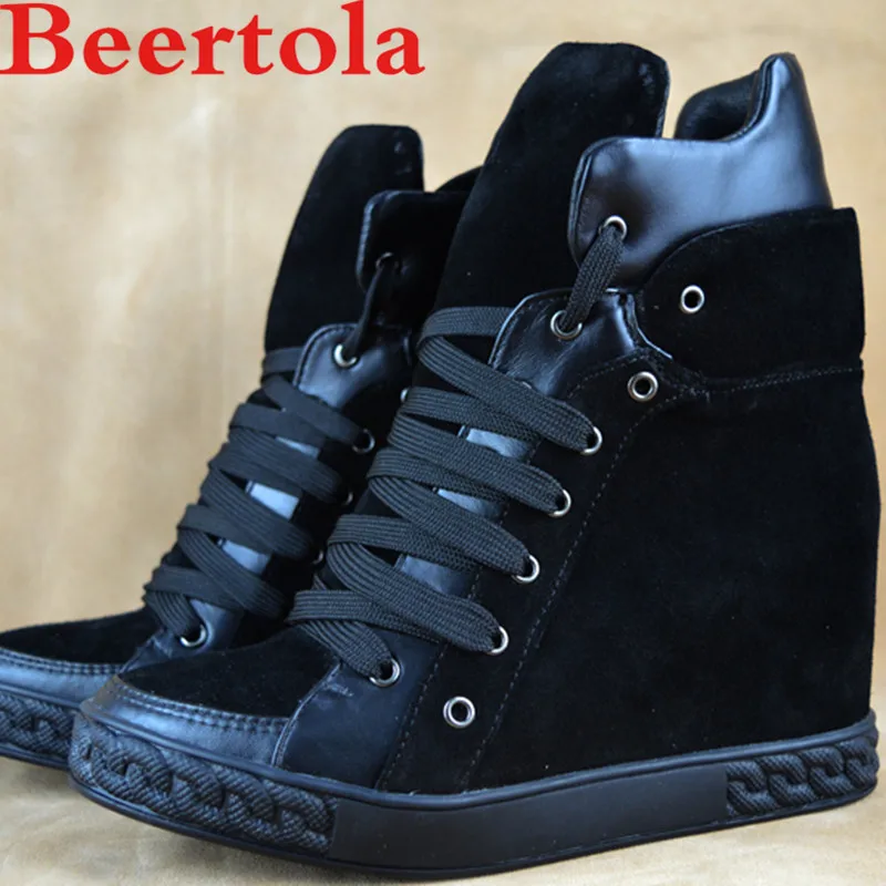 Женские замшевые туфли на танкетке 8 см увеличивающие рост высокие плоской