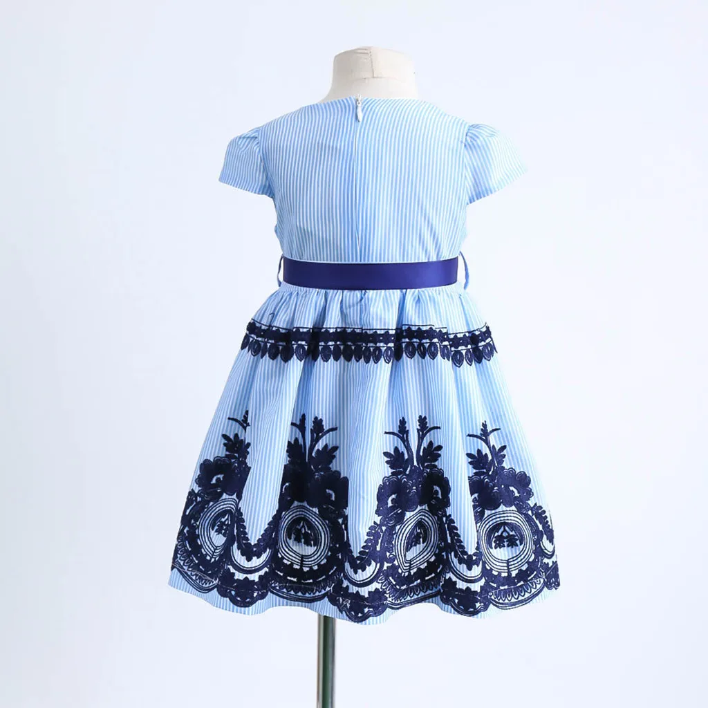 Платья для девочек летнее платье 2019 одежда в полоску С цветочной вышивкой