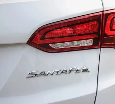 Торговая марка SANTAFE TGDI 4WD эмблема с логотипом для hyundai santafe DM новая 863102W000 SANTA FE