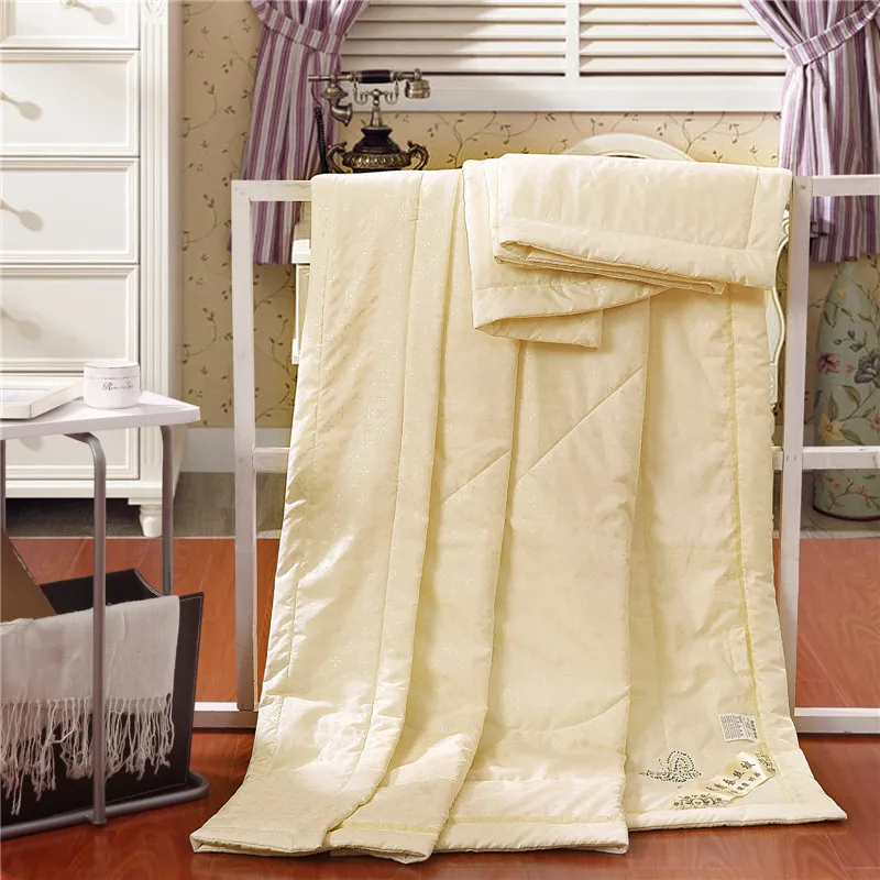 Одеяло из натурального шелка тутового шелкопряда для зимы/лета двуспальное