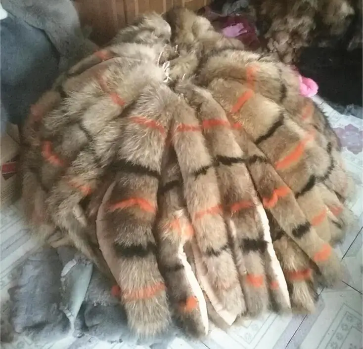 Новинка парка с воротником из натурального меха оптовая цена женские шарфы енота