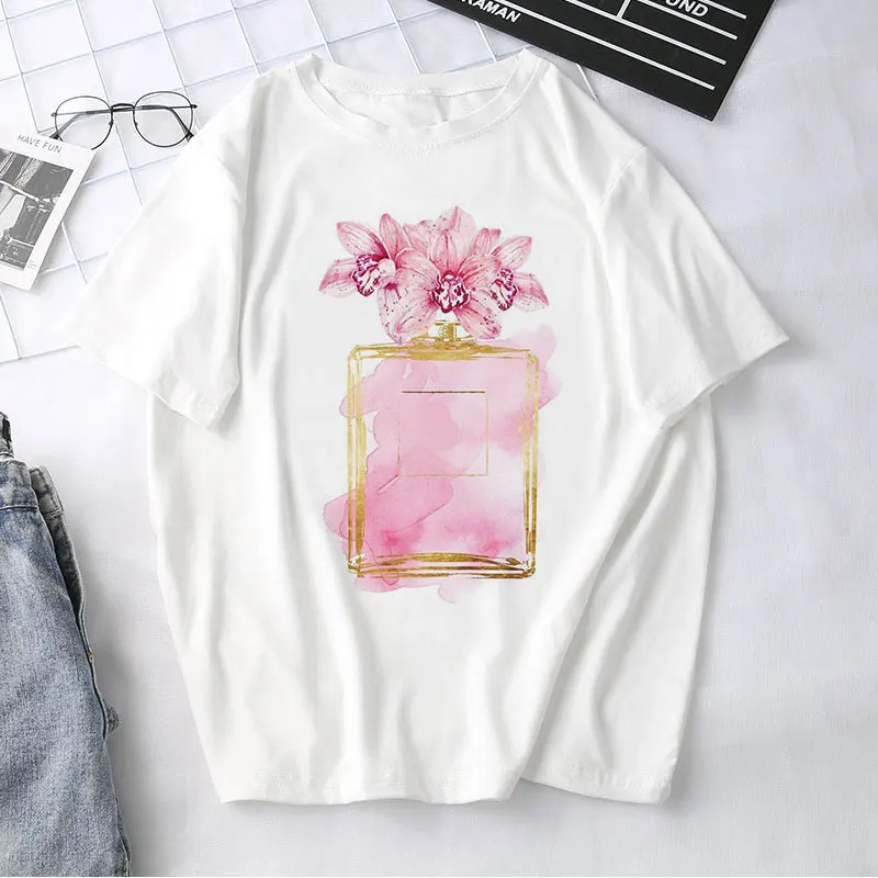 Футболка женская летняя с цветочным принтом круглым вырезом и коротким