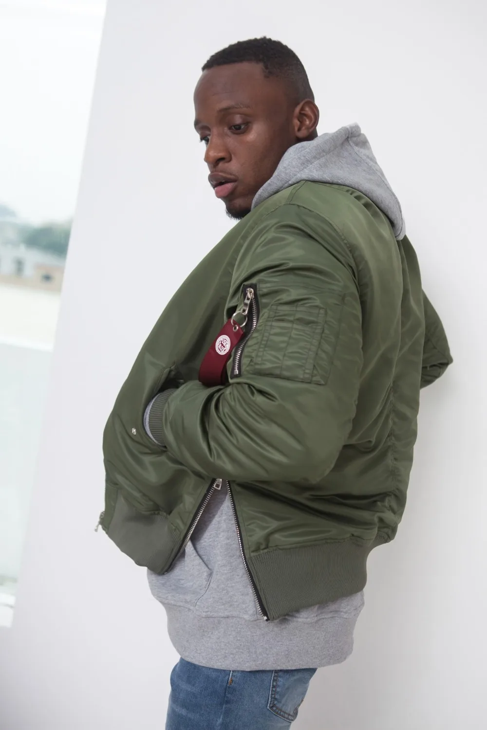 

high quality 2018 New Zipper Turn down Black army green Bomber Jacket Winter Baseball Jackets Mens Coats Regular Fit thick