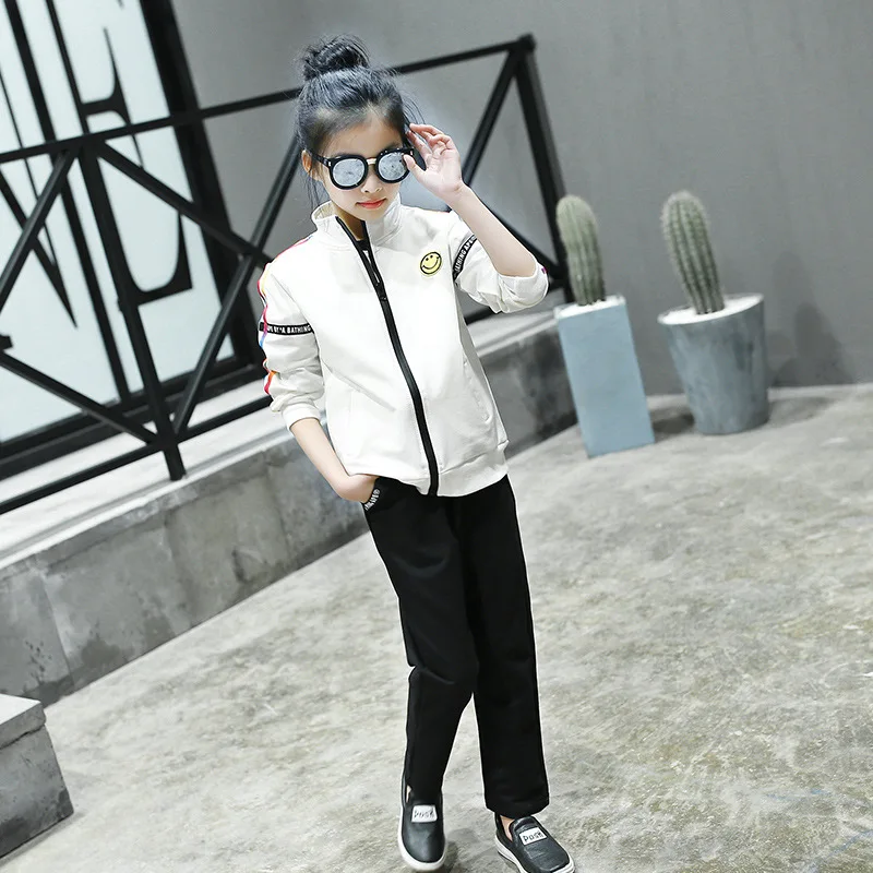 Осень 2018 Новинка для детей средней школы модный тренд Мультяшные повседневные