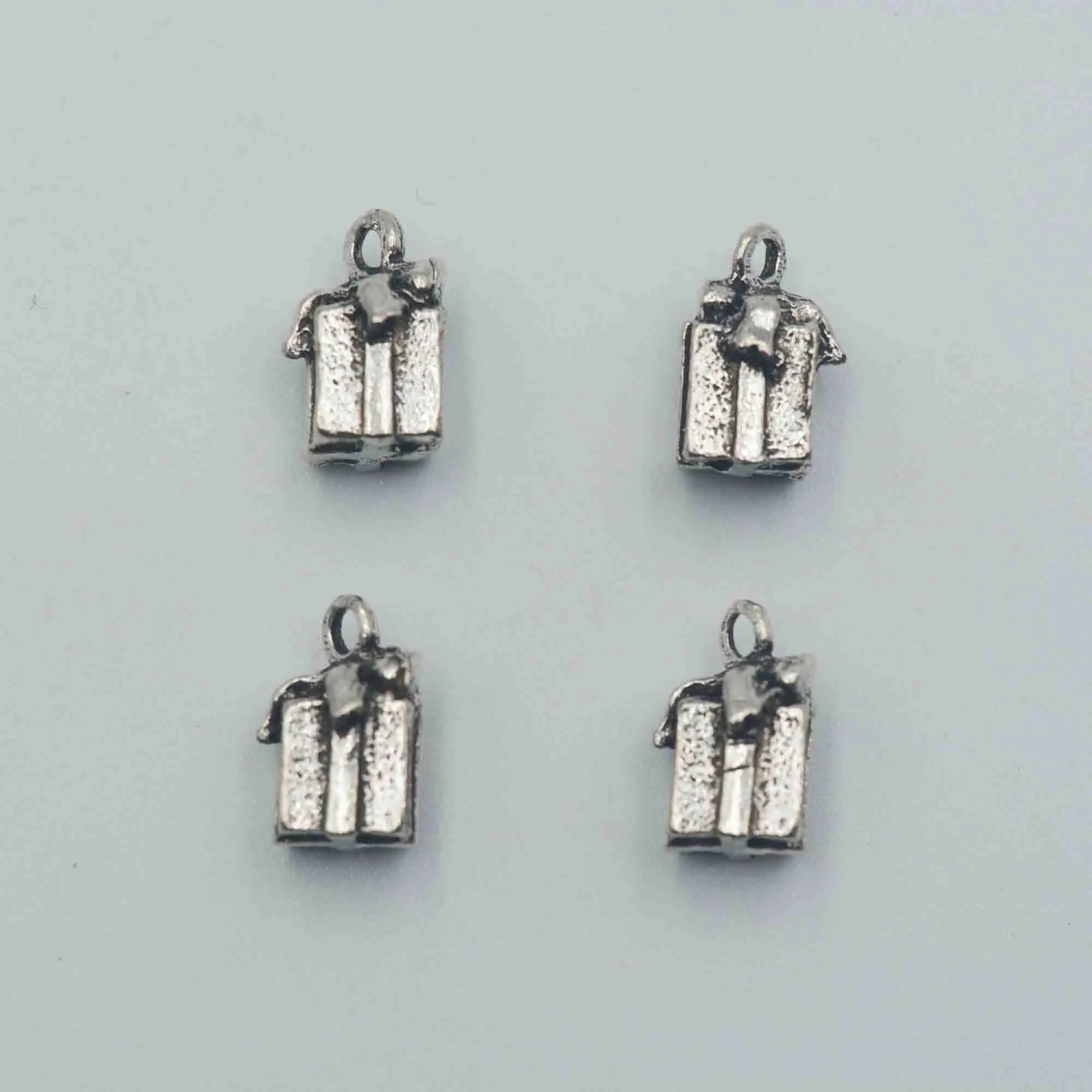 antique silver 10 шт Металлические Рождественские Подвески Подарочный пакет подвески для Аксессуары для ювелирных изделий - Окраска металла: antique silver