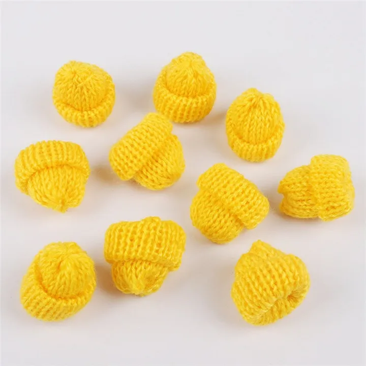Yellow Mini Hats 10 шт цветные вязаные мини-шляпы DIY ремесленные принадлежности головные уборы одежда игрушки куклы Декор Детские ручные Скрапбукинг искусство маленькие шапки - Цвет: Yellow Mini Hats
