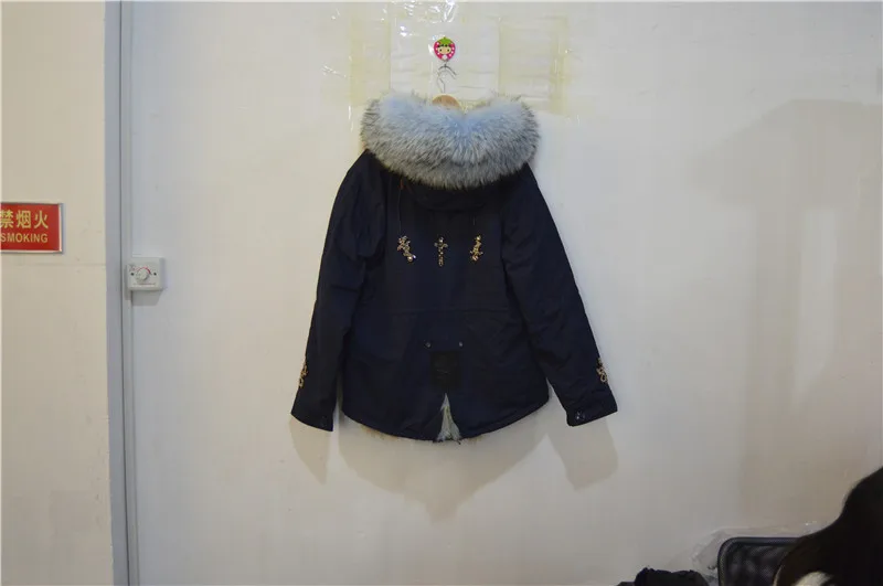 Толстый теплый воротник из меха волка светло-голубая подкладка натурального