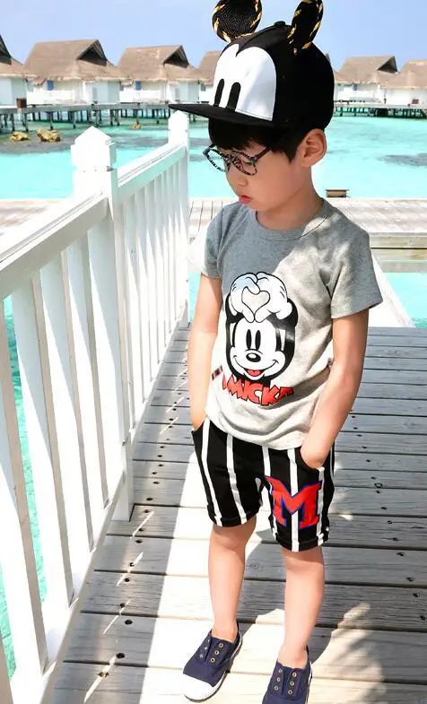 Для детей 1-5 лет новинка 2019 летняя модная футболка с короткими рукавами и
