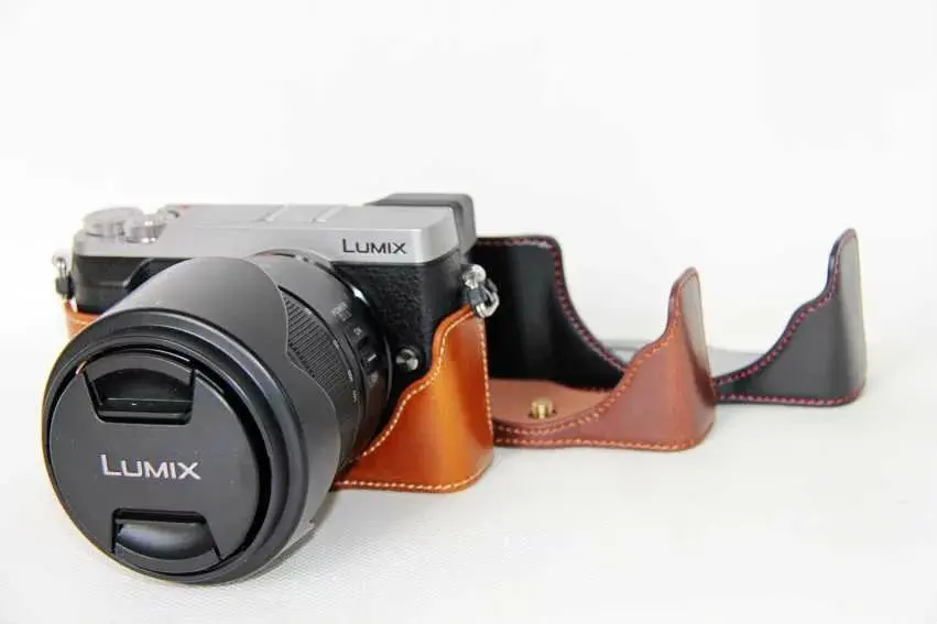 Чехол из искусственной кожи для камеры Panasonic Lumix защитный полукорпус нижней