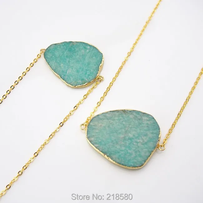 

NC150122002 Free Form Amazon Stone Pendants Necklace