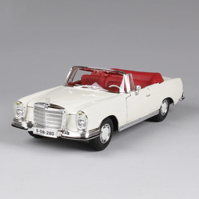 Литая машинка 1:18 1967 280SE W111 Coupe белая классическая Металлическая из сплава