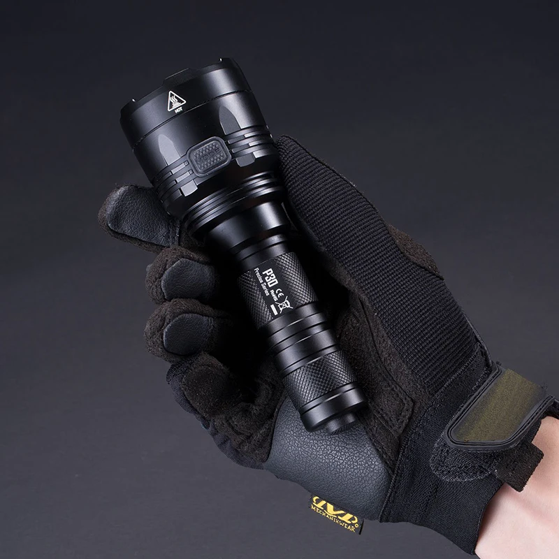 NITECORE P30 ручной флэш светильник CREE XP L HI V3 светодиодный Макс 1000 люмен луч distane 618 м