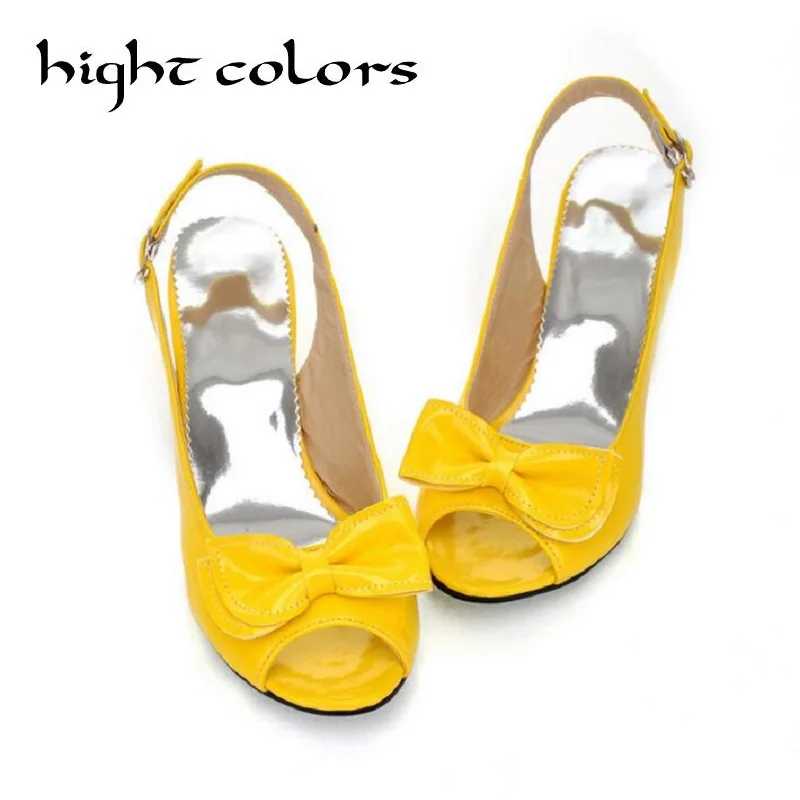 Модные женские босоножки из лакированной кожи на высоком каблуке с открытым