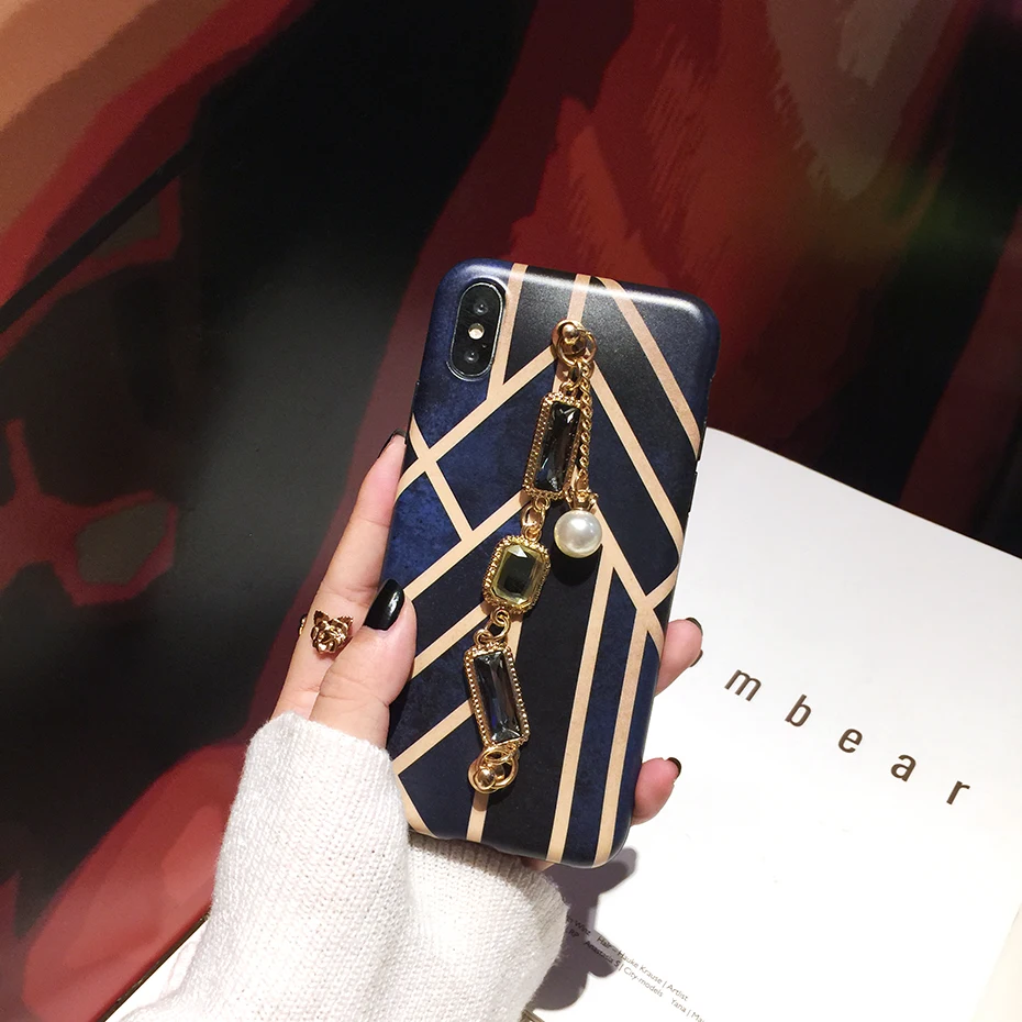 

Qianliyao Classical Geometry diamond pearl bracelet chain Phone Case For iphone 12 11 Pro Max XR X XS max 7 8 plus SE Soft Cover