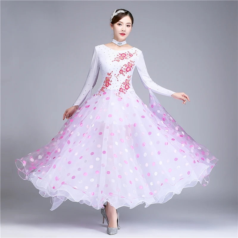 Белое танцевальное платье для женщин бальной комнаты стандартное с бахромой