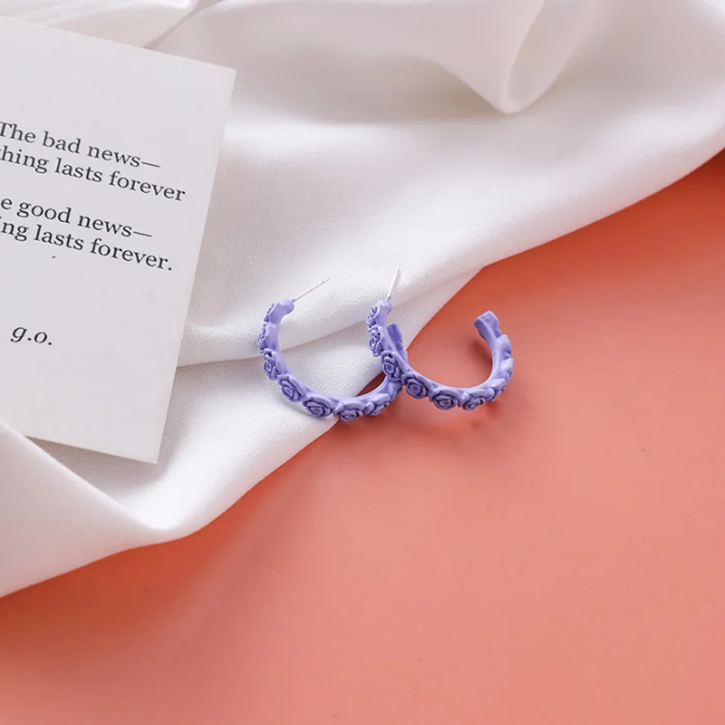 2019 Новый краской резной цветок розы желтом зеленом и фиолетовом цвете белые C