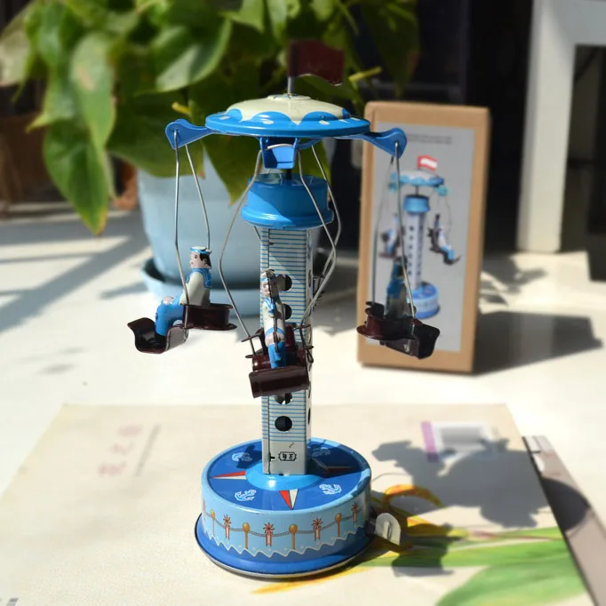 Ретро оловянные часы редкие вращающиеся на игровой площадке для морской