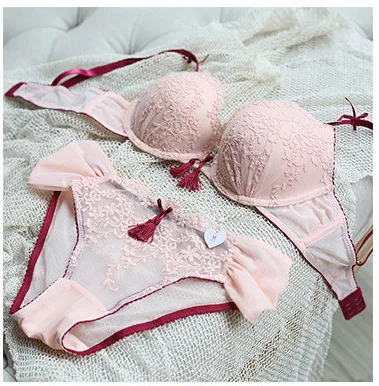 Осенние пикантные туфли с кисточками сексуальное нижнее белье глубоким v