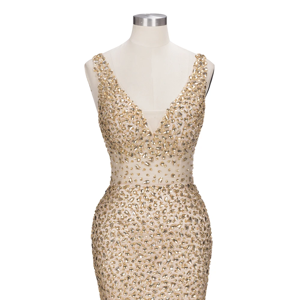 Женское вечернее платье без рукавов длинное с глубоким V-образным вырезом и