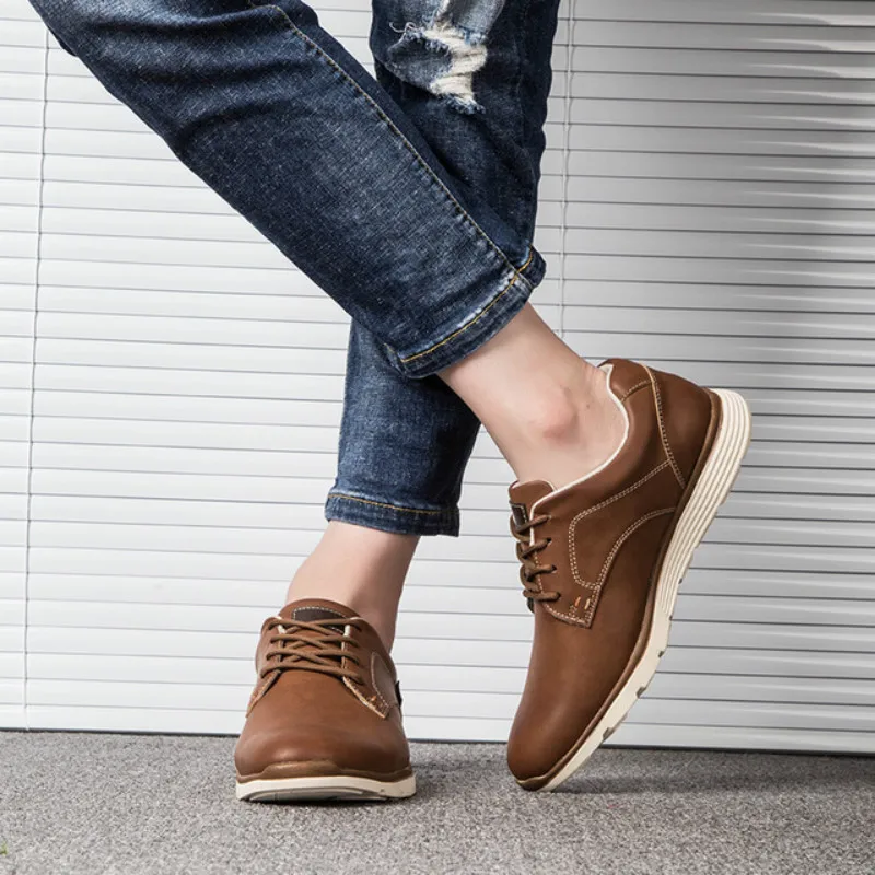 Прямая поставка мужская кожаная повседневная обувь новая на плоской подошве