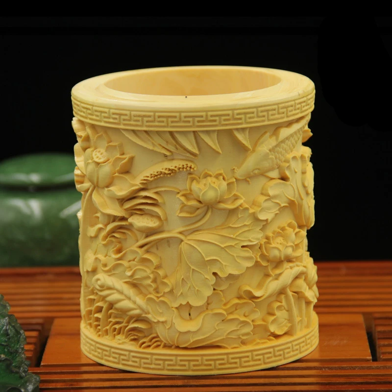 

Carved solid wood pen holder Decoration of Boxwood arts and crafts home furnishings gift handmade artwork
