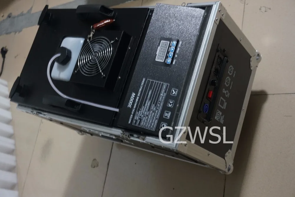 Низкая противотуманная машина Flightcase маленький размер 3000 Вт водяная база дымовая