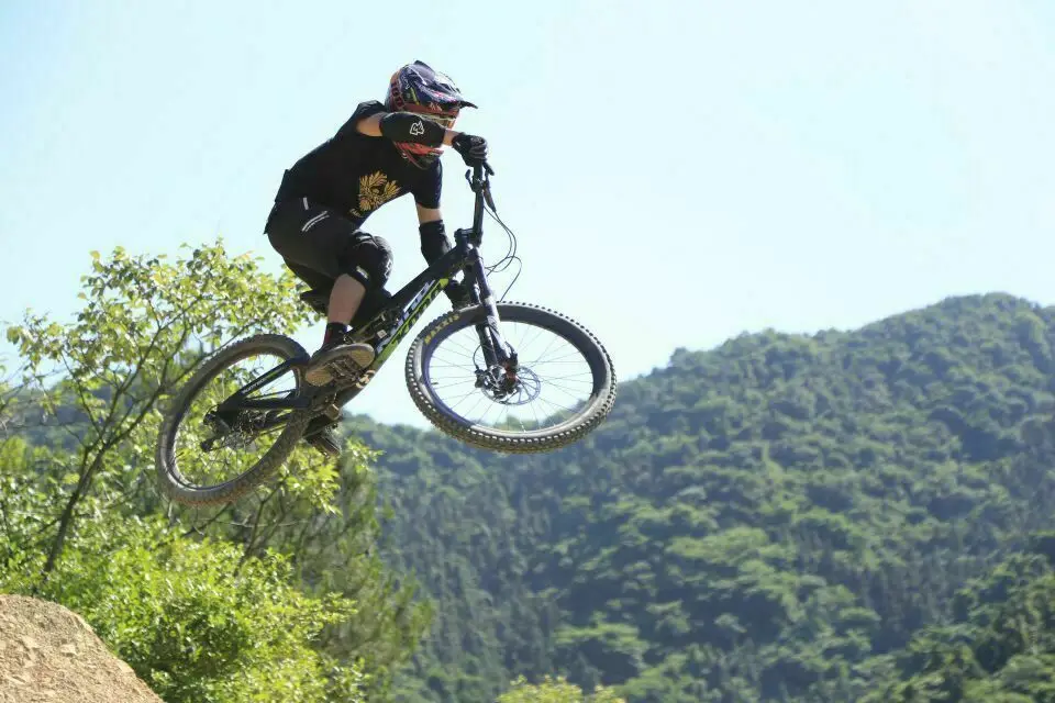 Футболка с логотипом SRAM EAGLE 12 SPEED черная полноразмерная