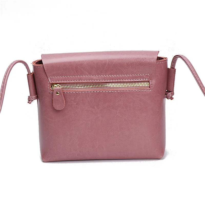 Женская сумка мессенджер Zency в простом стиле из 100% натуральной кожи с небольшим