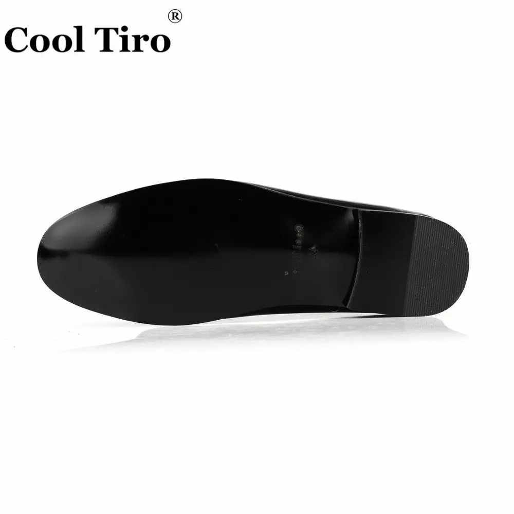 Мокасины мужские из лакированной кожи классические туфли плоская подошва с