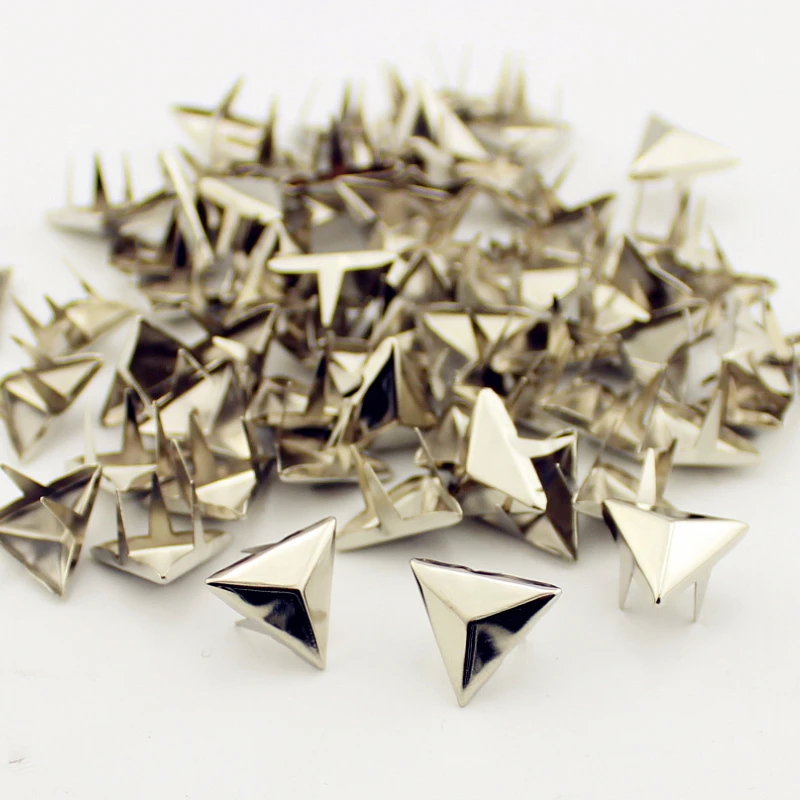 100 шт 2 размера когти Rriangle заклепки кожа ремесло 4 Цвета Панк-шипы для одежды DIY