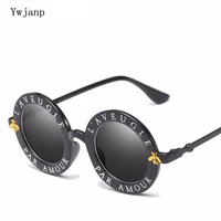 ywjanp retro round sunglasses women brand designer english letters bee circle men sun glasses fashion black frame glasses oculos