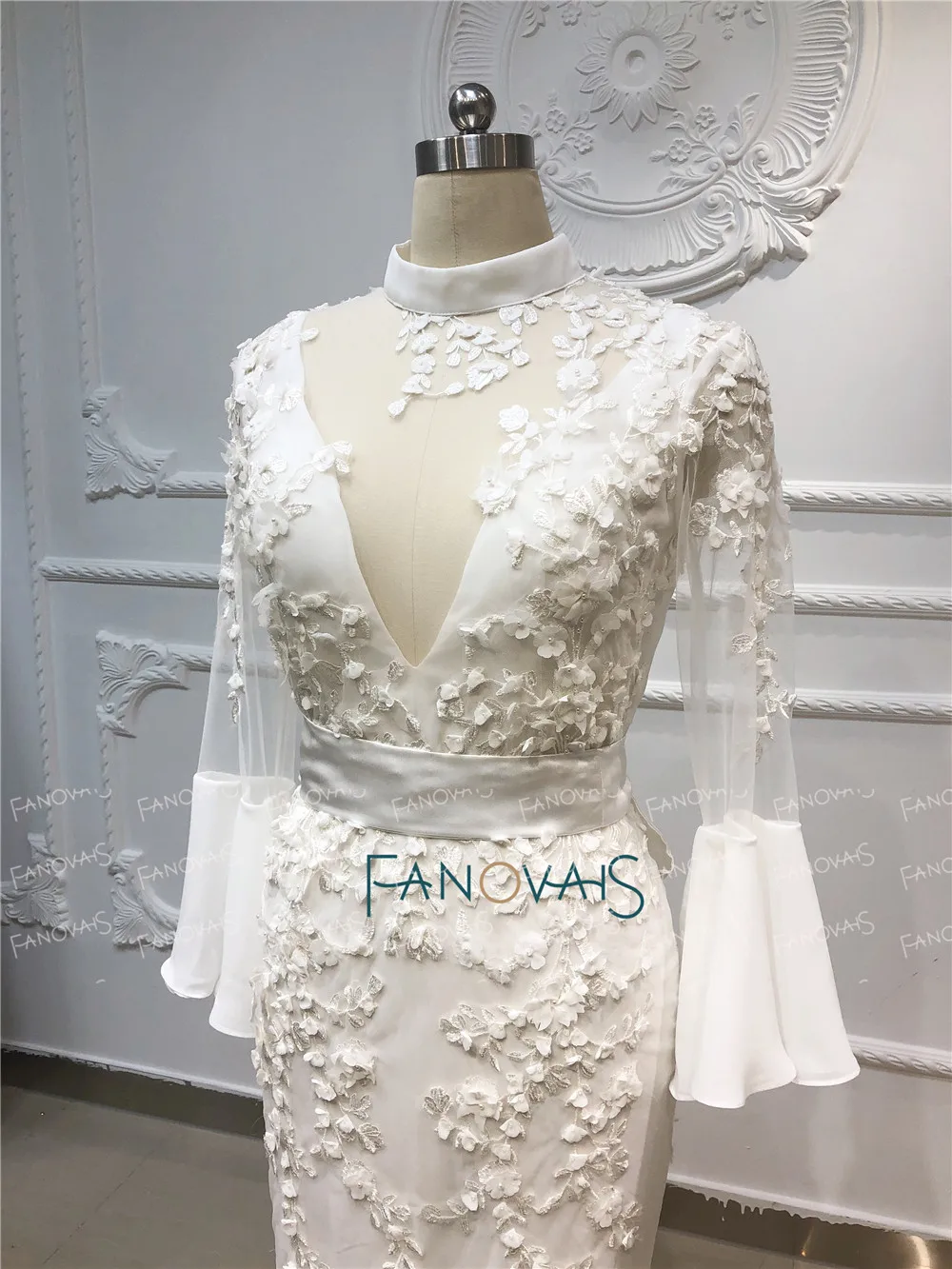 Boho Wedding Dresses Sexy V Neck Long Sleeve Sheer Top Mermaid Wedding Gown Floor Length Lace Flower Vestido de Noiva WN86