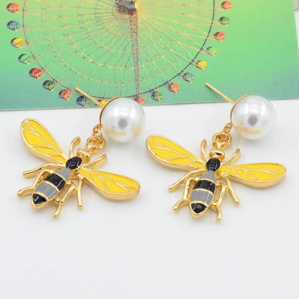 Винтажные маленькие желтые серьги в виде пчел с искусственным жемчугом и Пчелой
