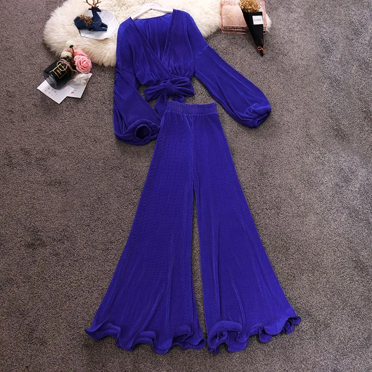 Комплект из 2 предметов: однотонный топ с глубоким треугольным вырезом и буфами