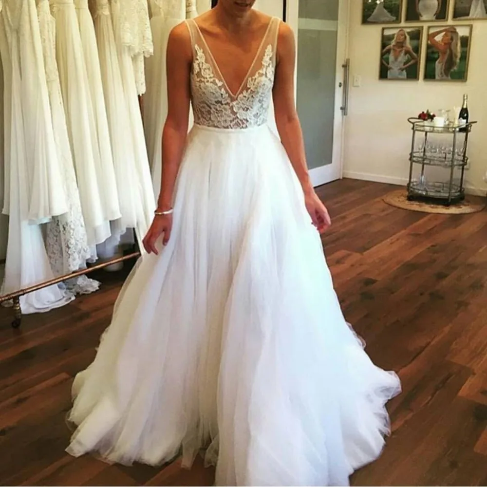 

Plus Size Vestido De Noiva Muslim Wedding Dresses Deep V-Neck Lace Illusion Boho Dubai Arabic Wedding Gown Bridal Dress