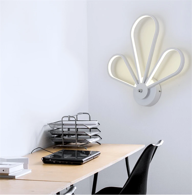 Современный компактный светодиодный настенный светильник в скандинавском стиле